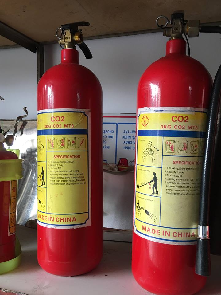 bình chữa cháy bằng khí CO2