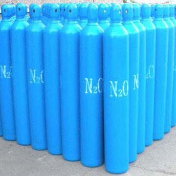 N2O-gas-cylinder